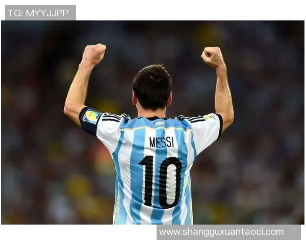 足球明星背影高清图片展现运动魅力与激情瞬间的完美结合